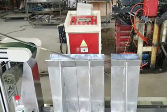 新款200GO二合一 NC送料機(jī)、輸送帶、疊料臺(tái)